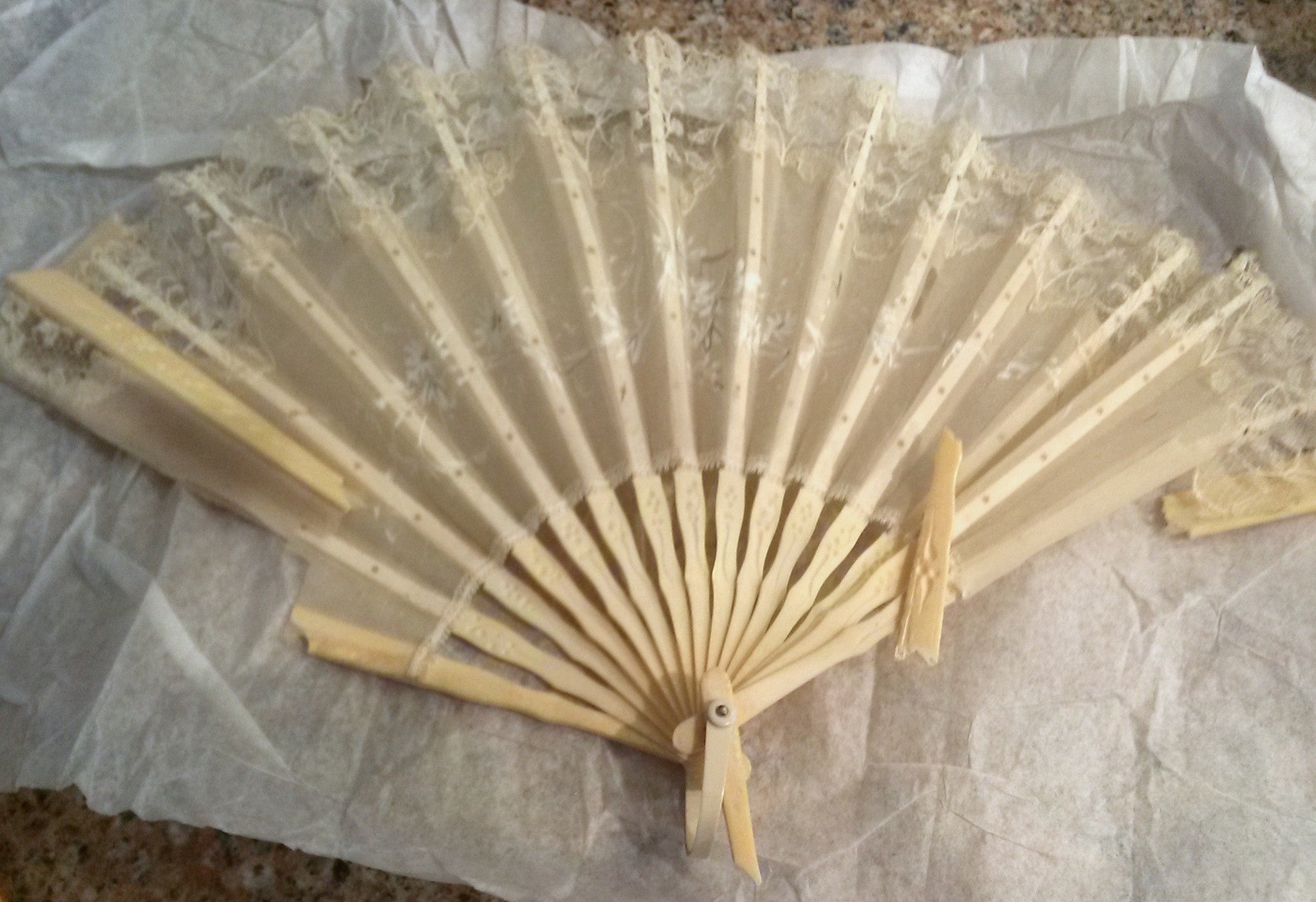 Repairing a Vintage Hand Fan