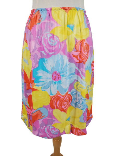 Close view of Vanity Vintage Half Slip