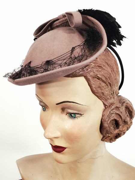 40s Tilt Hat with Feathers