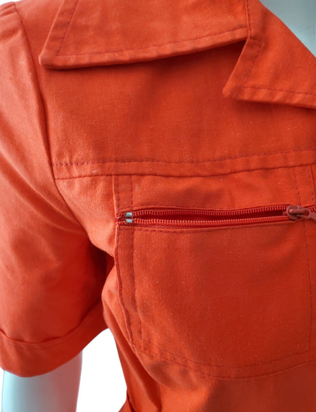 detail of zipper pocket