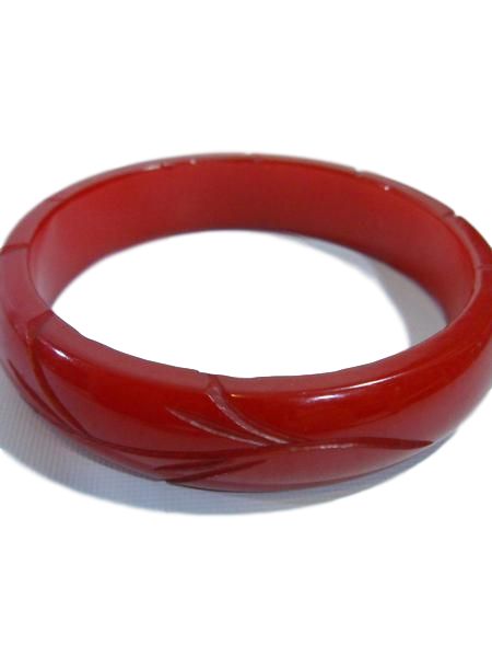 30s Red Bakelite Bangle Bracelet
