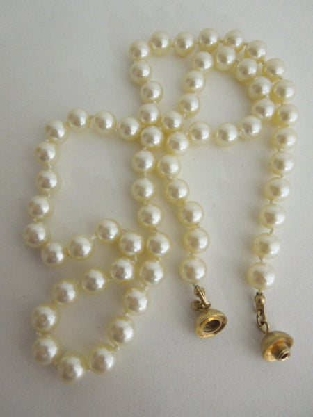 Sarah Coventry 1950s Faux Pearl Necklace, flat.