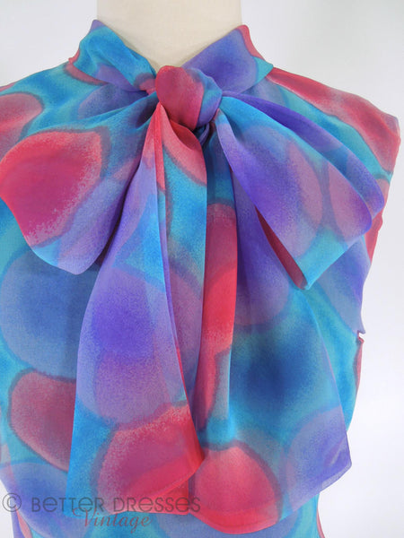 60s Watercolor Shell - close