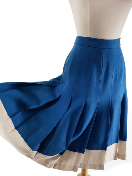 Vintage pleated skirt - hem held out