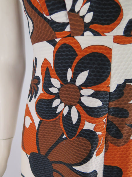 Hawaiian print detail