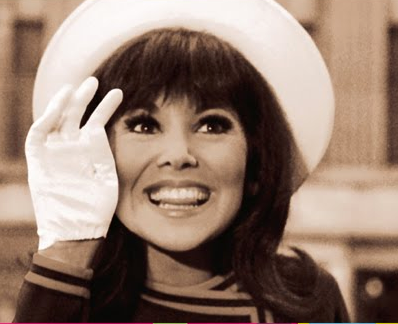 Marlo Thomas as "That Girl!" wearing a breton hat.