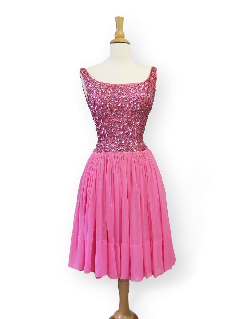 Robe de soirée à paillettes rose vif des années 50/60