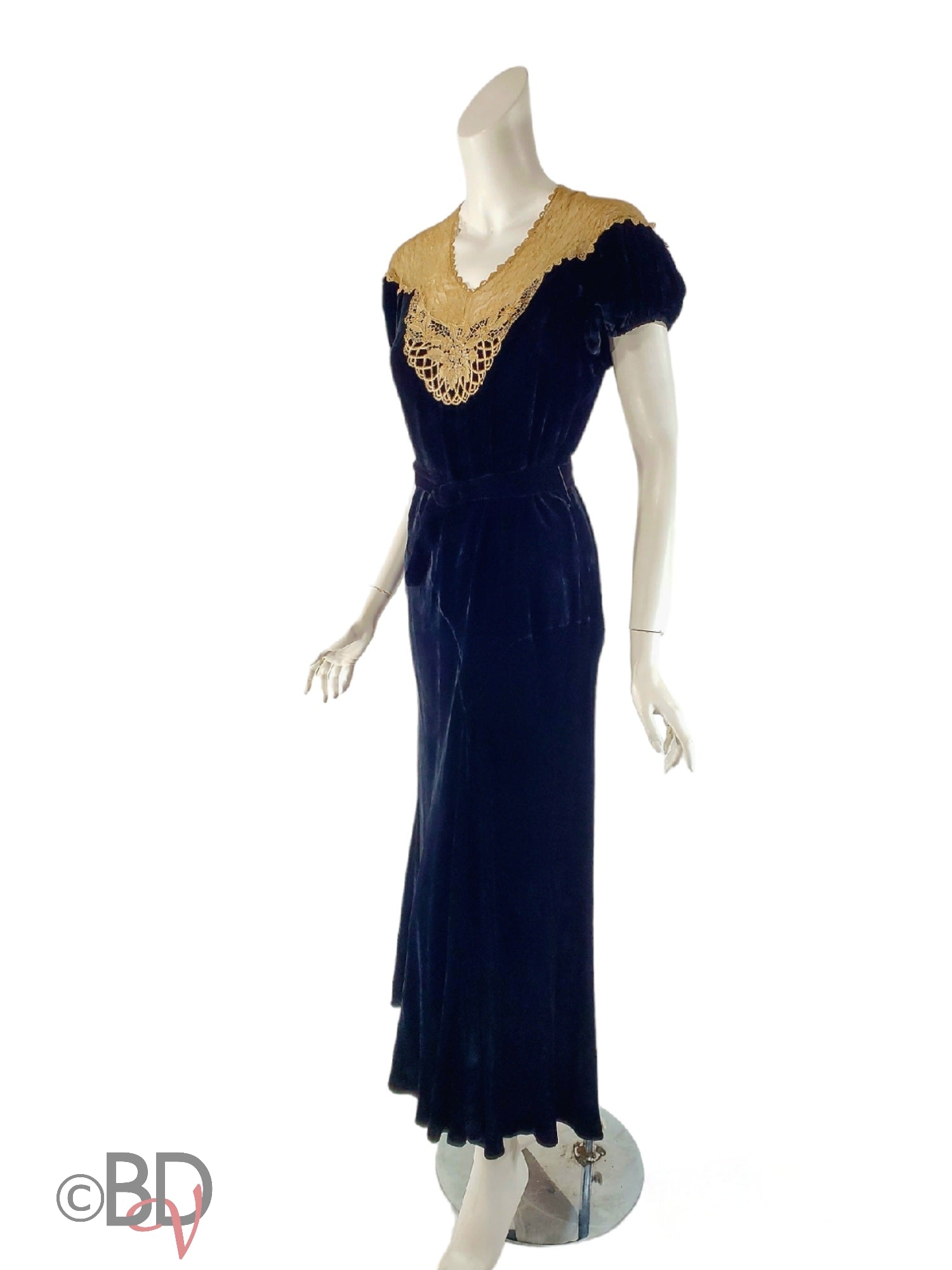 30s Black Velvet Puff Sleeve Evening Dress With Lace Better Dresses Vintage 30s Black Velvet Puff Sleeve Evening Dress With Lace Better Dresses Vintage