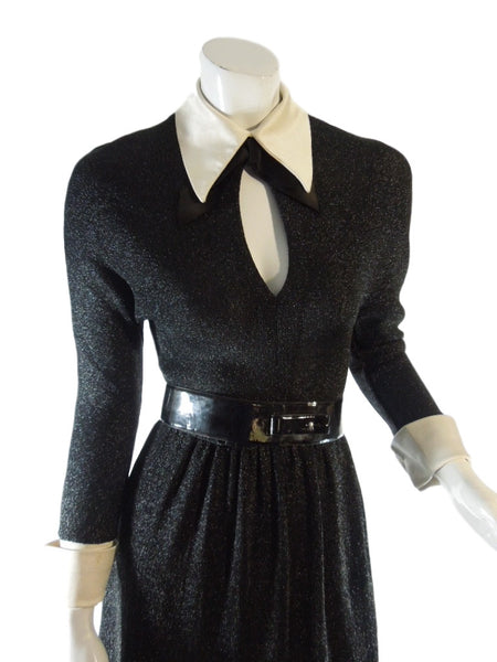 Robe de cocktail en tricot métallisé noir des années 70