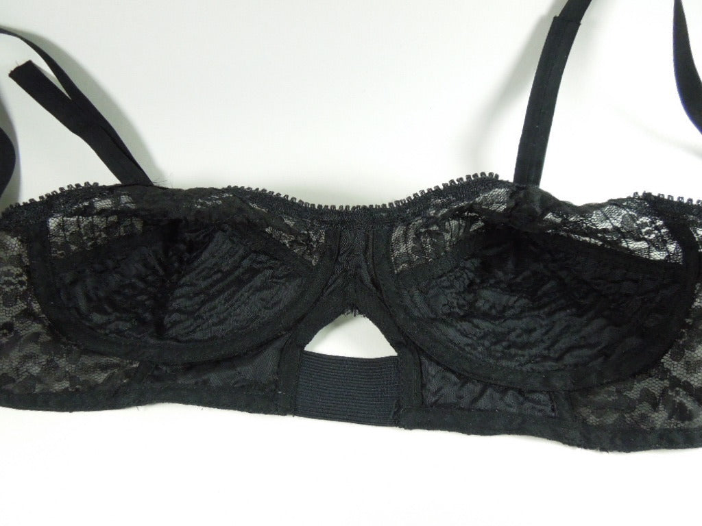 Victoria Secret Lace Black & White Bra Panties 32B