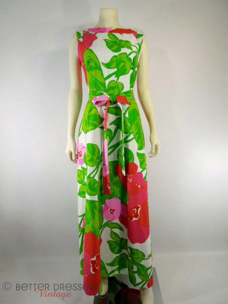 vintage hawaiian dress Retro Oasis Palms Moss Button Front Tank Small By Paradise Found Printed rayon fabric with red folded cuffs Small high collar red frog closure and v Vintage 1960s Hawaiian Paradise Dead