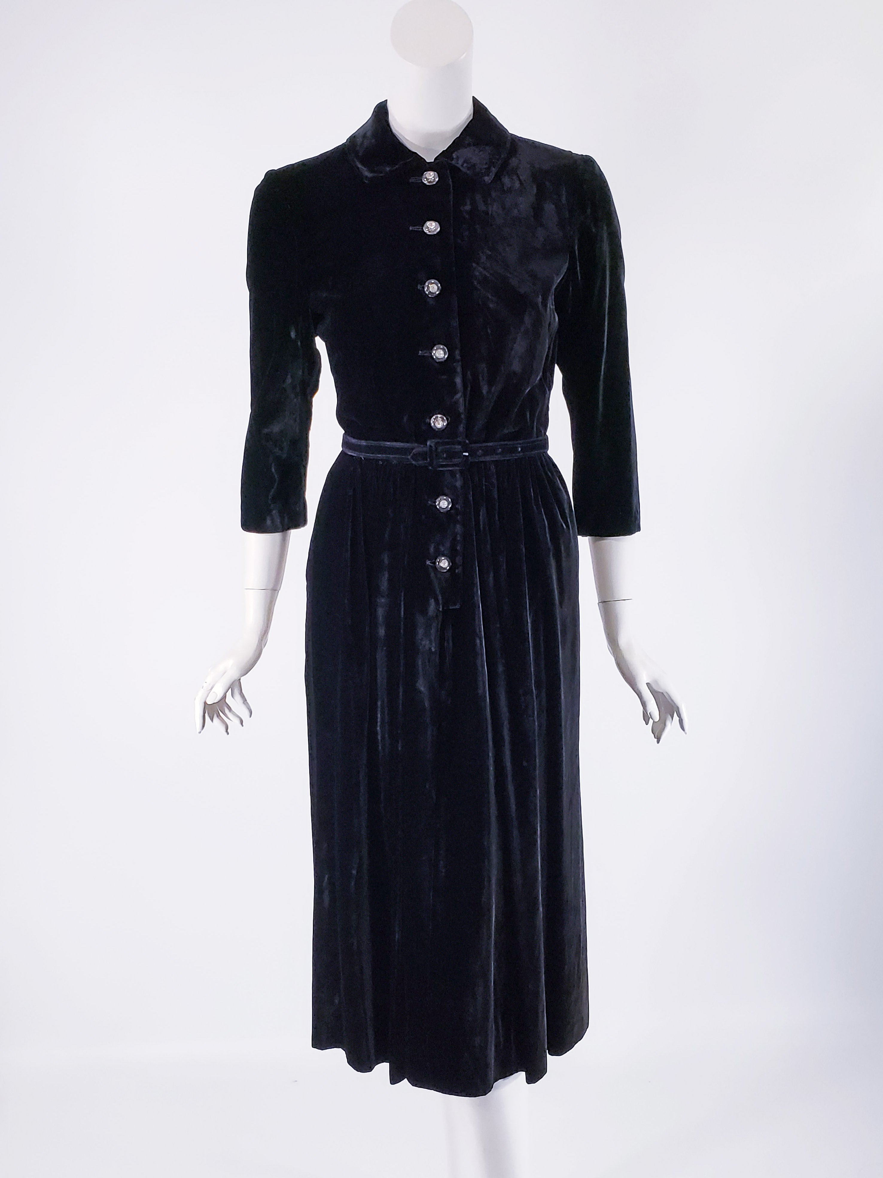 40s Black Velvet Shirtwaist Dress – Better Dresses Vintage 40s Black Velvet Shirtwaist Dress – Better Dresses Vintage