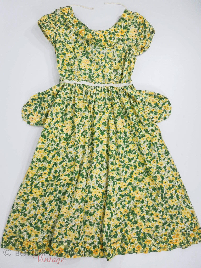 Vintage 1950s 50s Circle Skirt Day Dress Cotton Floral Yellow and Green - medium Better Dresses Vintage Vintage 1950s 50s Circle Skirt Day Dress Cotton Floral Yellow and Green - medium Better Dresses Vintage