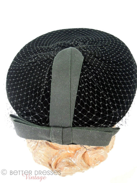 50s or 60s pillbox hat back detail