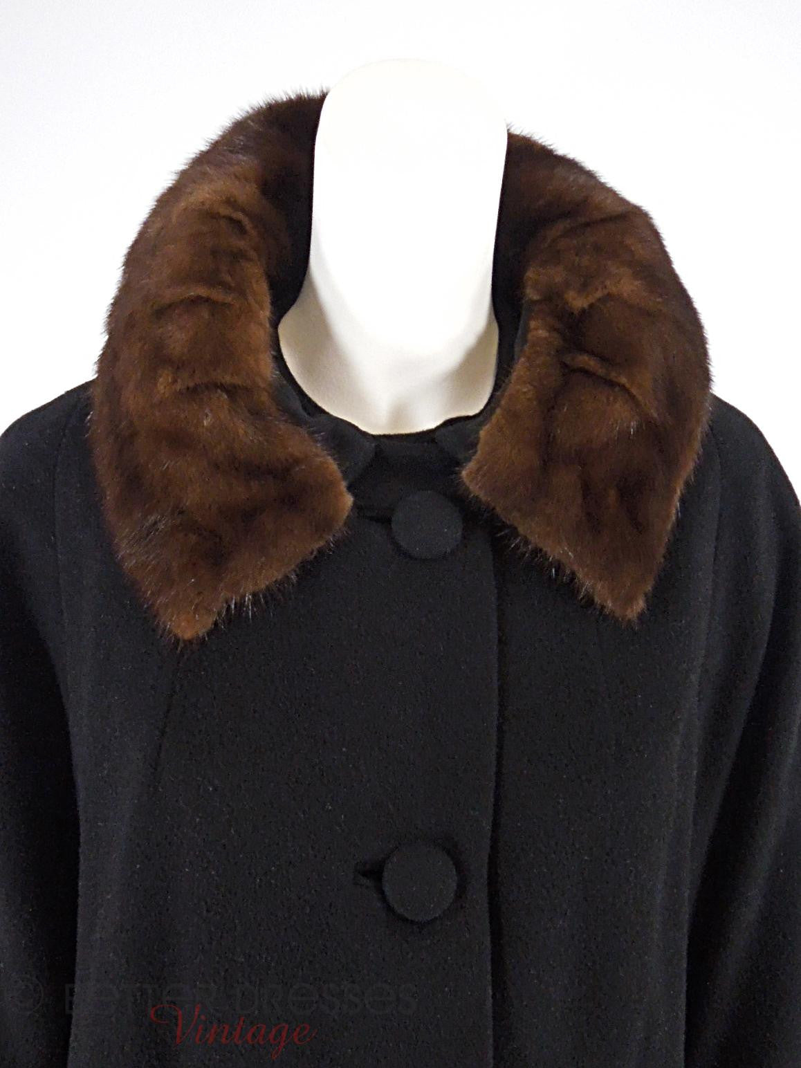 Cashmere coat hotsell with mink collar