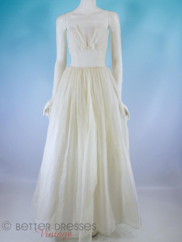 50s/60s Strapless White Cupcake Gown - on "blue sky"