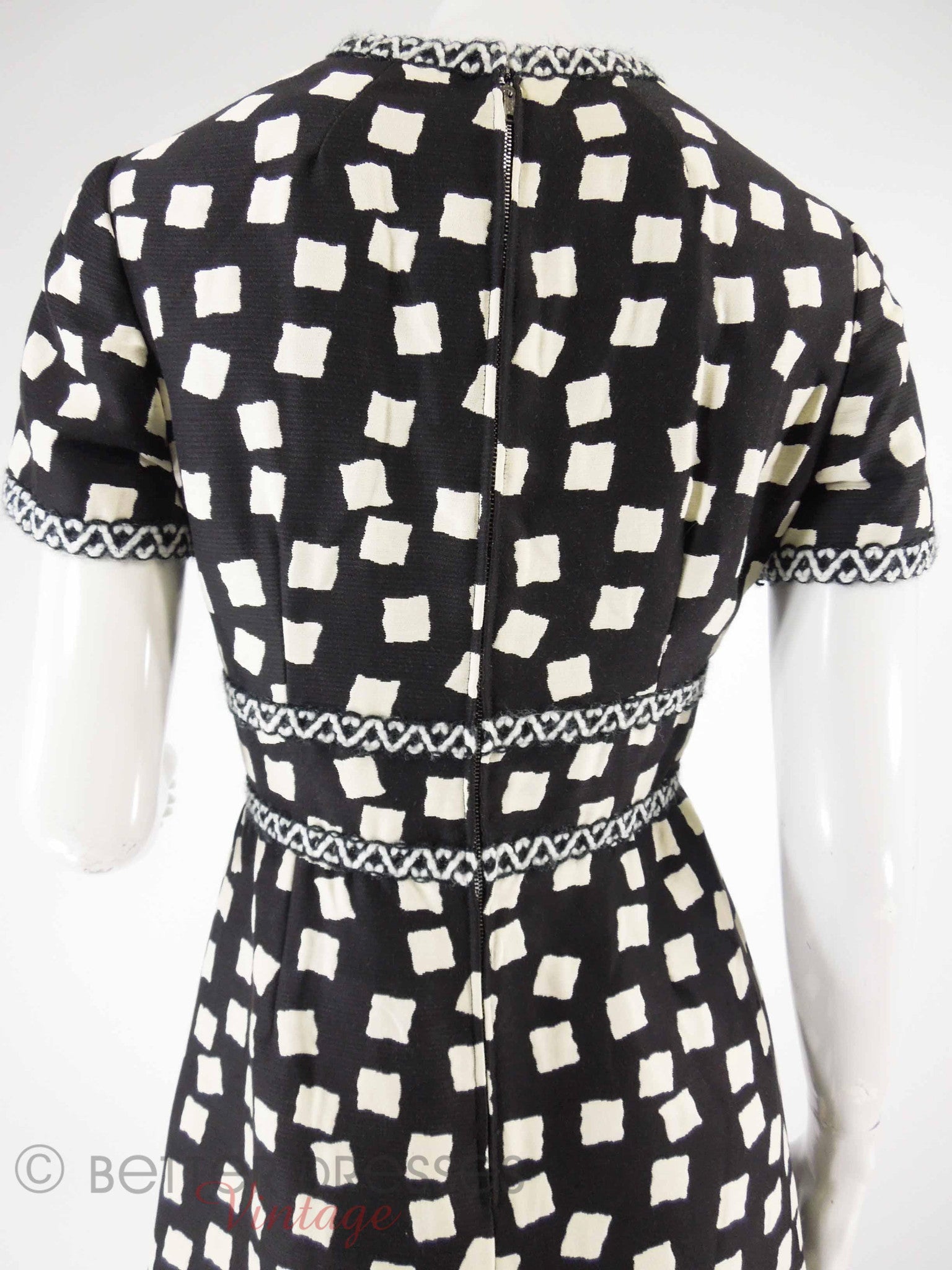 70s Black & White Geometric Sheath Dress - sm, med – Better Dresses Vintage