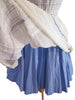 Robe de soirée en organdi blanc sur bleu années 50
