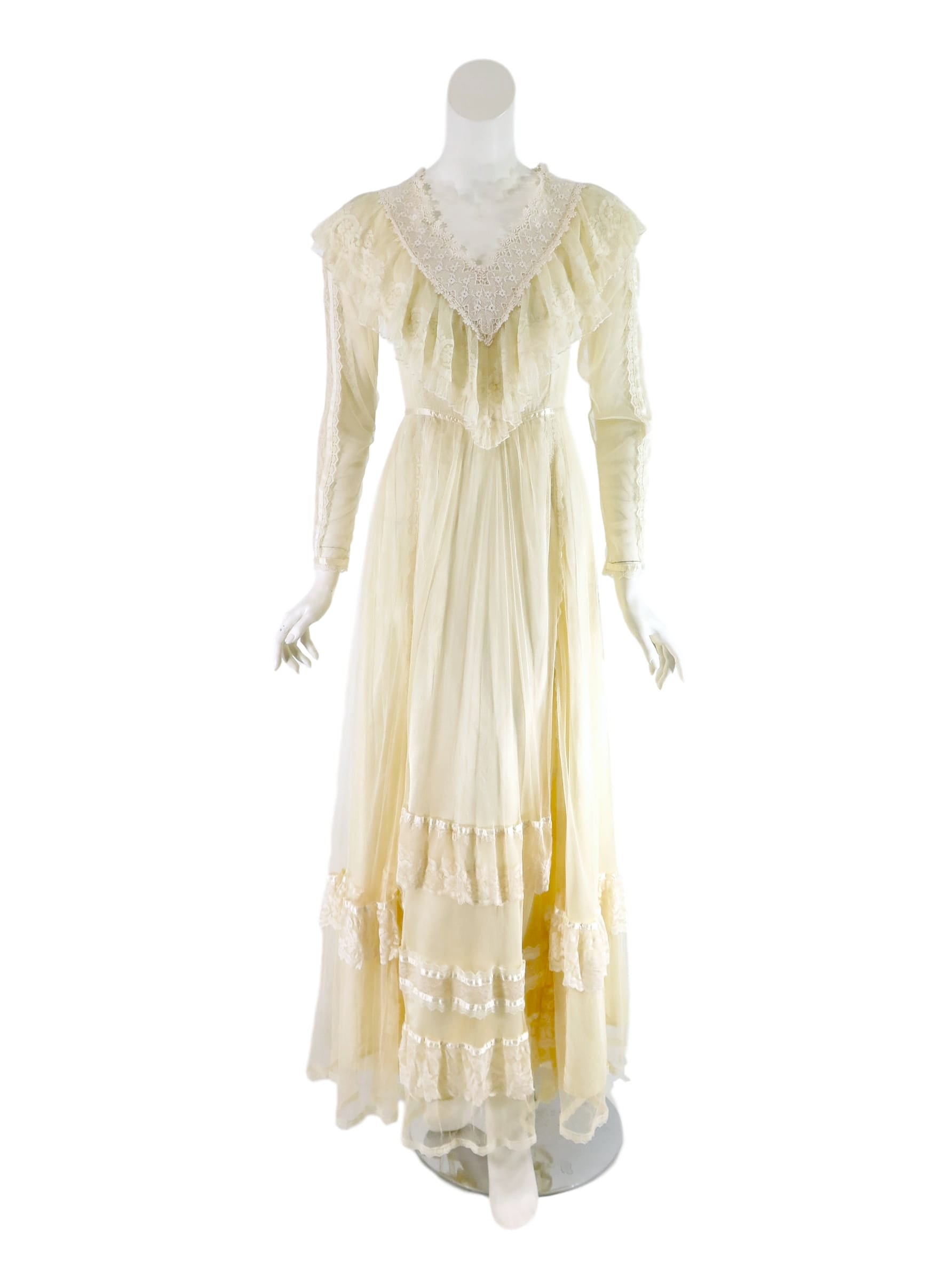 70s/80s Cream Lace Boho Maxi Dress Long Sleeve Gunne Sax Gown - xs, sm Better Dresses Vintage 70s/80s Cream Lace Boho Maxi Dress Long Sleeve Gunne Sax Gown - xs, sm Better Dresses Vintage