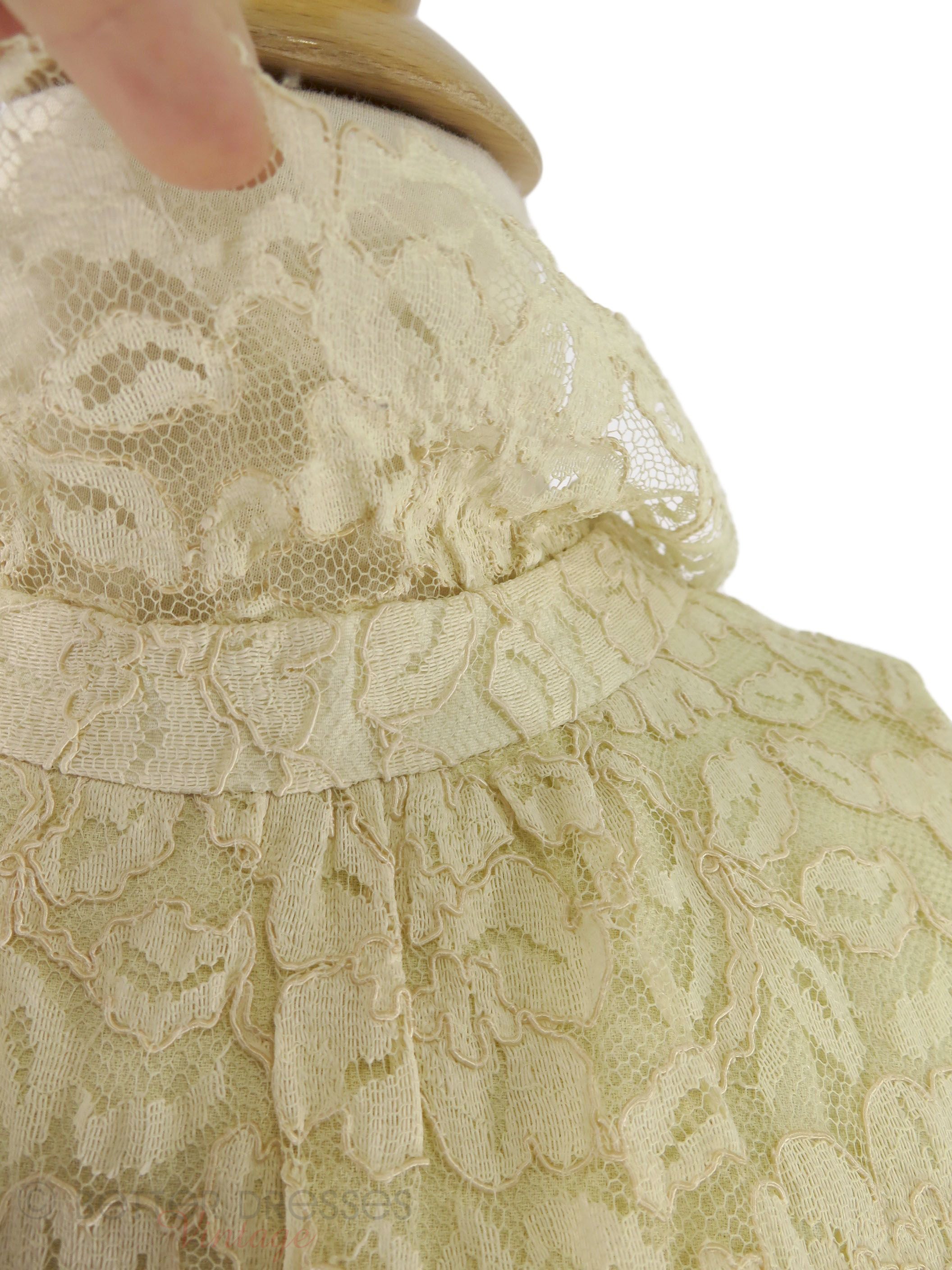 60s Cream Lace Mini Shift Sleeveless Roll Neck Dress - sm, med Better Dresses Vintage 60s Cream Lace Mini Shift Sleeveless Roll Neck Dress - sm, med Better Dresses Vintage
