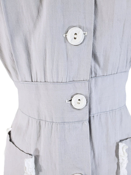 Detail of waist and buttons