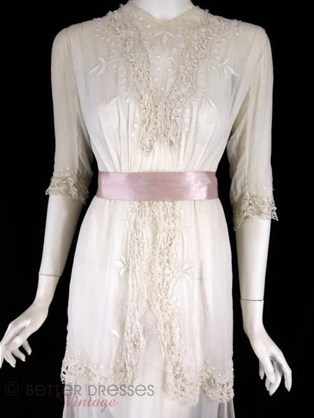1910s Edwardian Lawn Tea Dress - with ribbon close