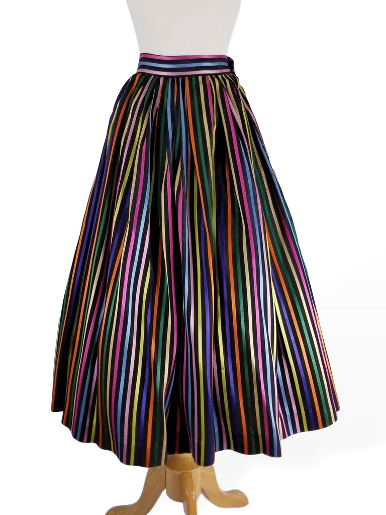 close view of 40s/50s striped skirt
